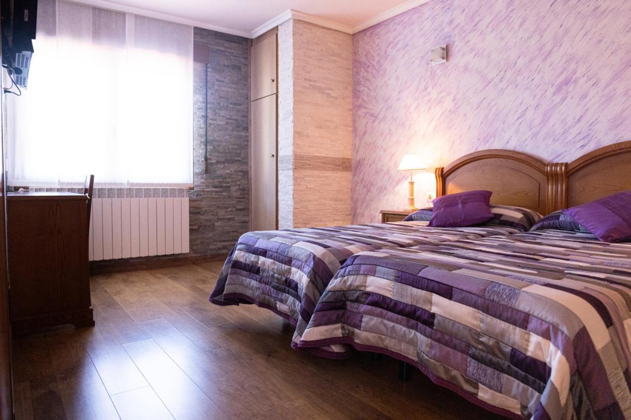 Legaire Etxea Guest House Ibarguren Bagian luar foto