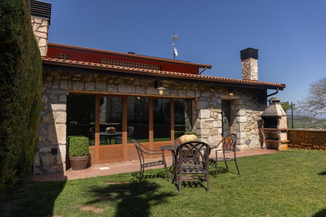 Legaire Etxea Guest House Ibarguren Bagian luar foto