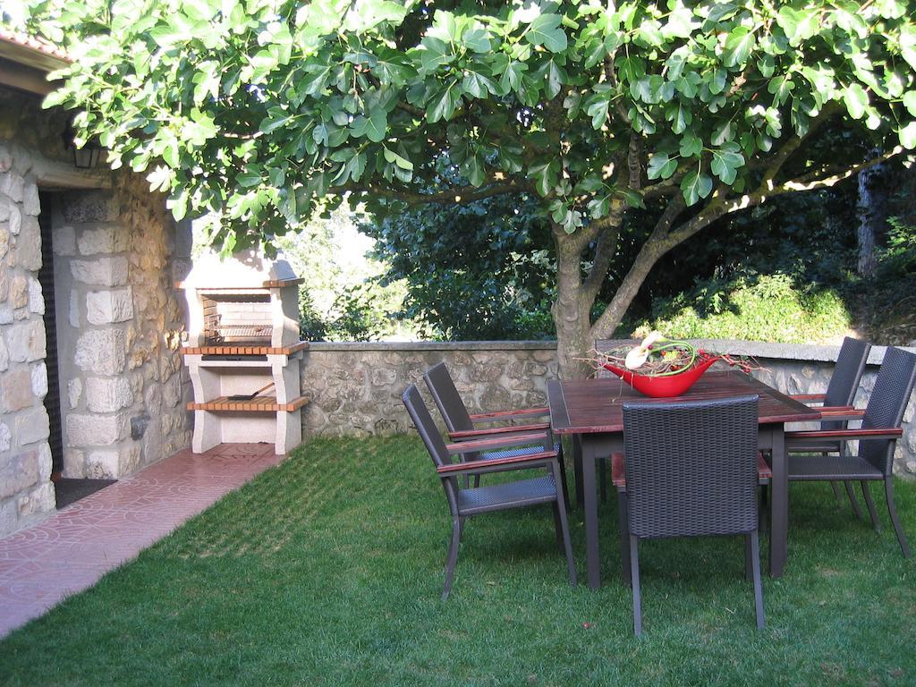 Legaire Etxea Guest House Ibarguren Bagian luar foto